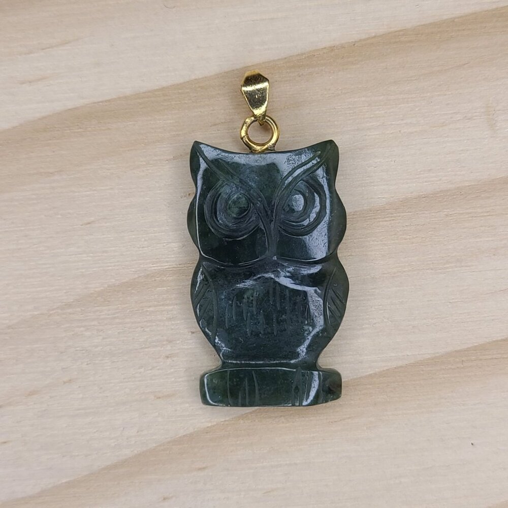 Vintage Carved Green Jadeite Owl Pendant With Gold-Tone Bail 1.25"